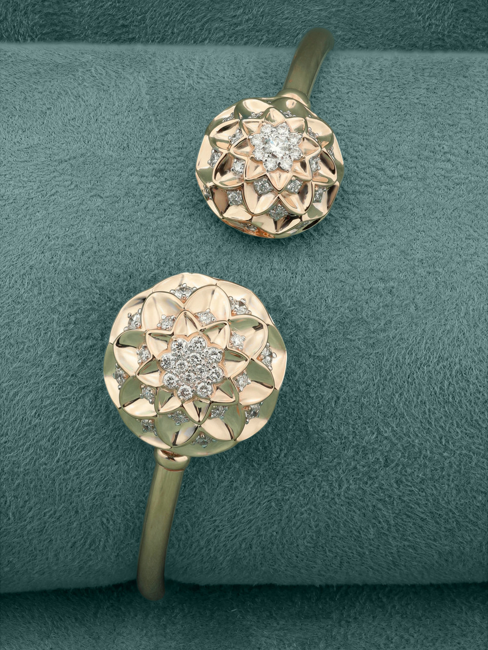 Браслет из золота c бриллиантами