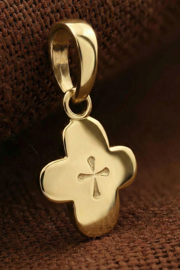 Крест из лимонного золота