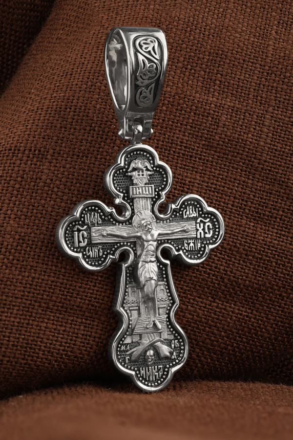 Крест из белого золота