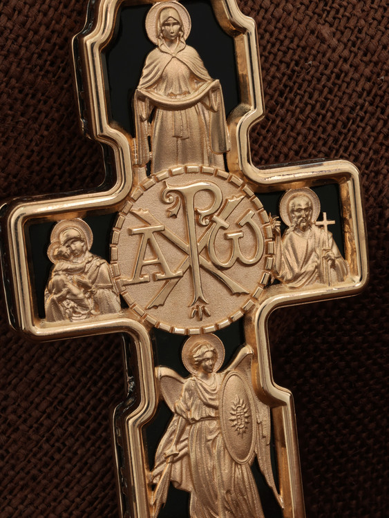 Крест из золота c ониксом