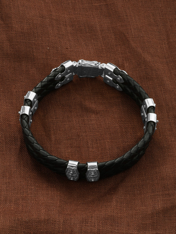 Браслет из белого золота c шнурком