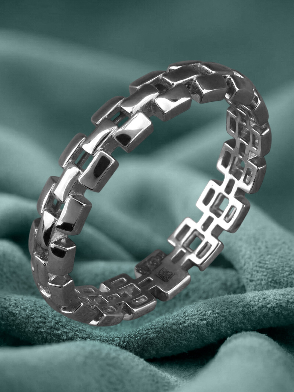 Кольцо из белого золота