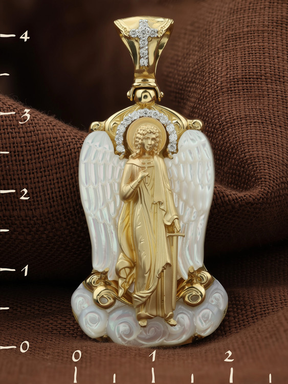 Образок из лимонного золота c бриллиантами и перламутром