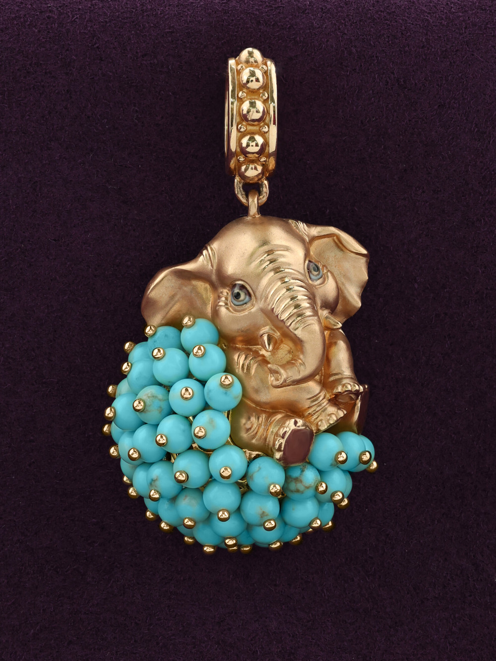 Подвеска из золота c эмалью и бирюзой