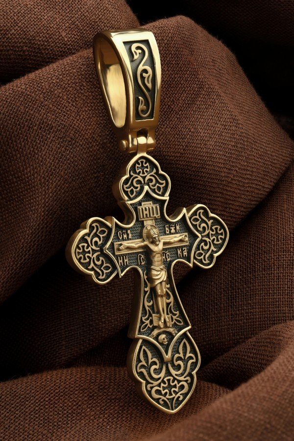 Крест из лимонного золота