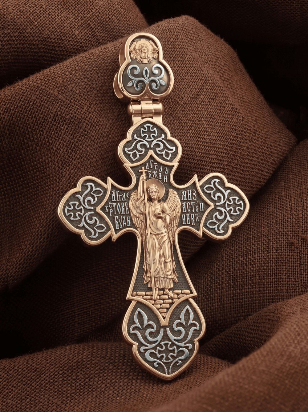 Крест из золота