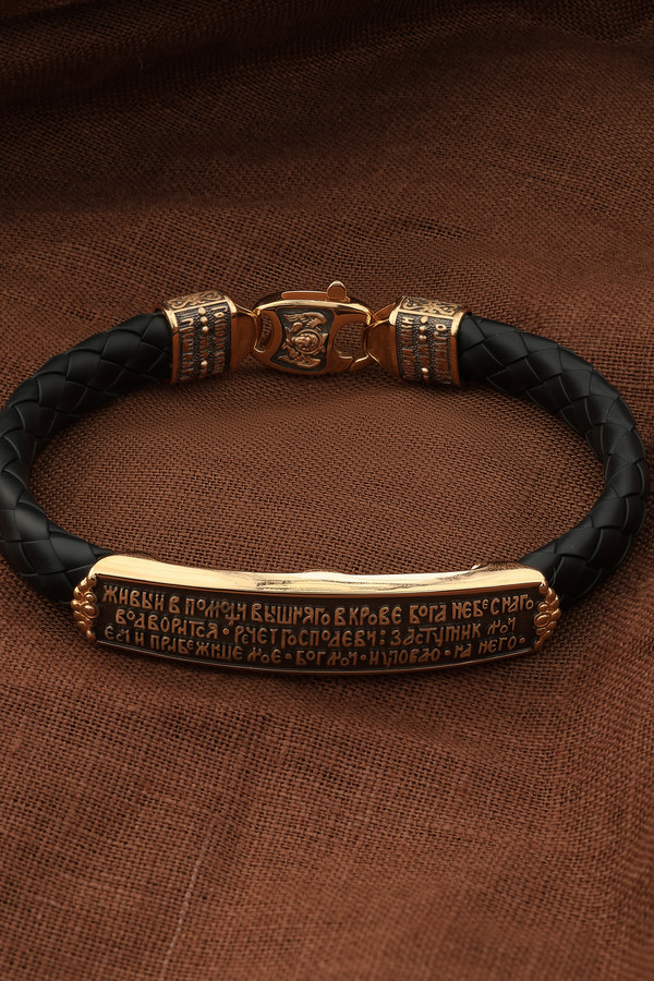 Браслет из золота c шнурком