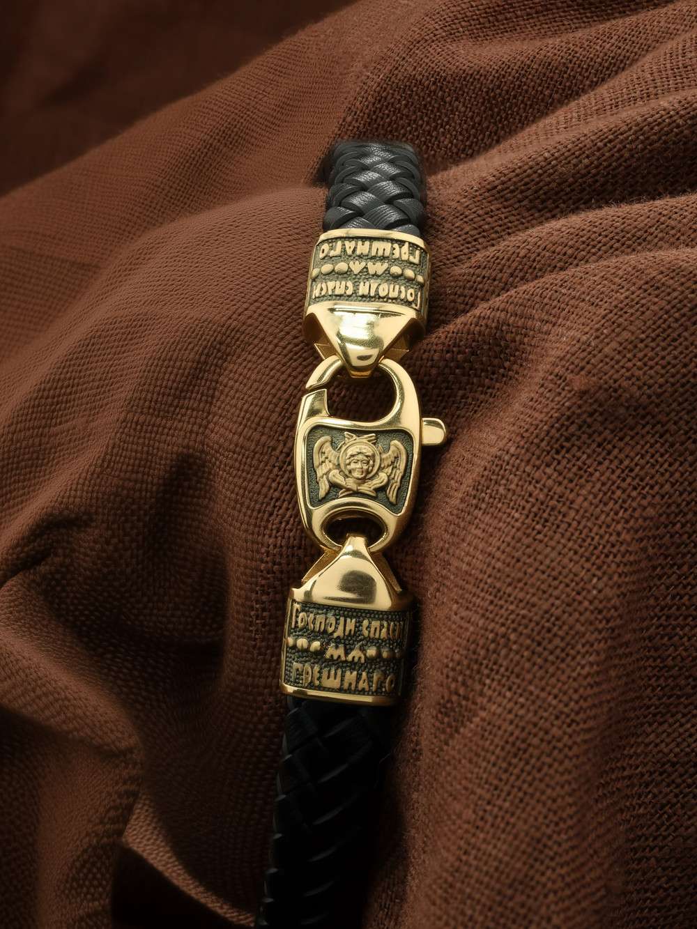 Браслет из лимонного золота c шнурком