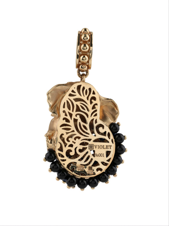 Подвеска из золота c эмалью и ониксом