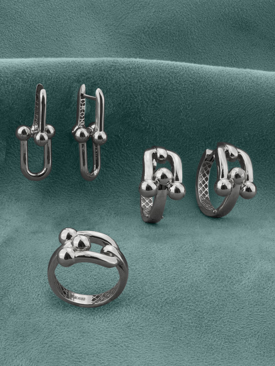 Кольцо из белого золота