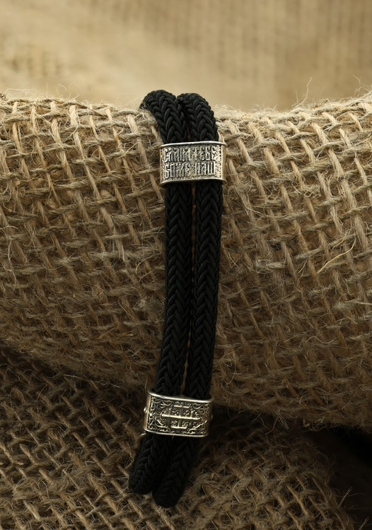 Браслет из серебра и золота c шёлковым шнурком