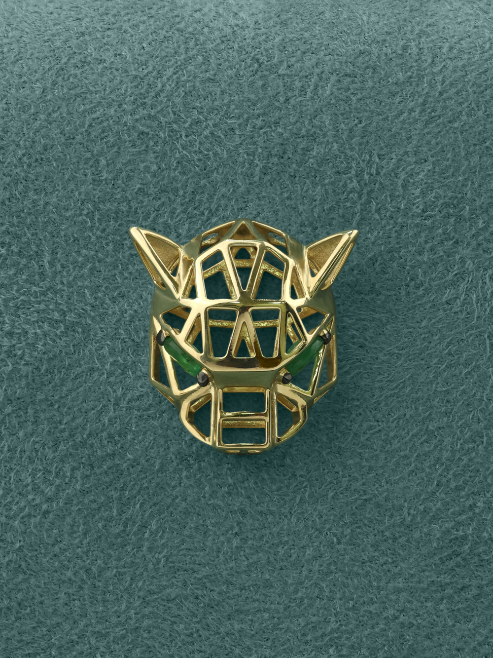 Подвеска из лимонного золота c изумрудом