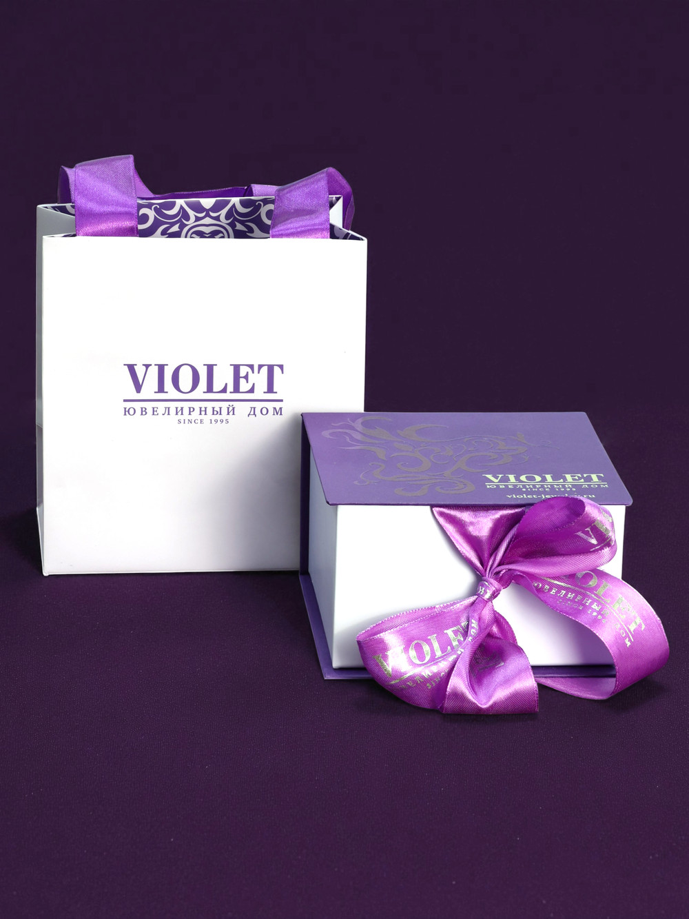 Серьги из белого золота c бриллиантами