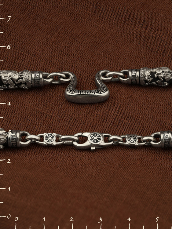 Цепь из белого золота c эмалью и эбеновым деревом