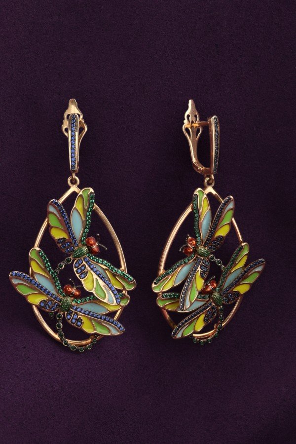 Серьги из золота c сапфиром, изумрудом и эмалью