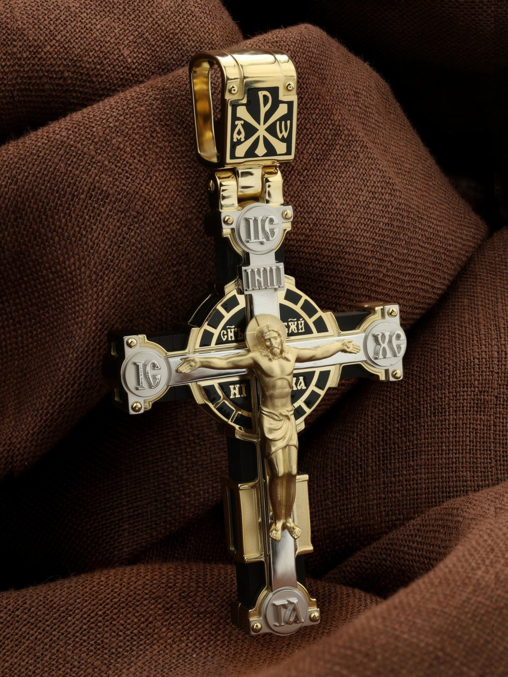 Крест из лимонного золота c эмалью и эбеновым деревом