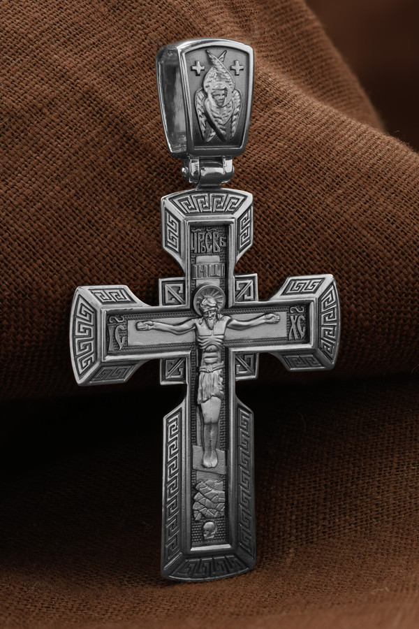 Крест из белого золота