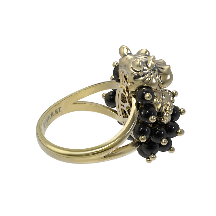 Кольцо из лимонного золота c эмалью и ониксом