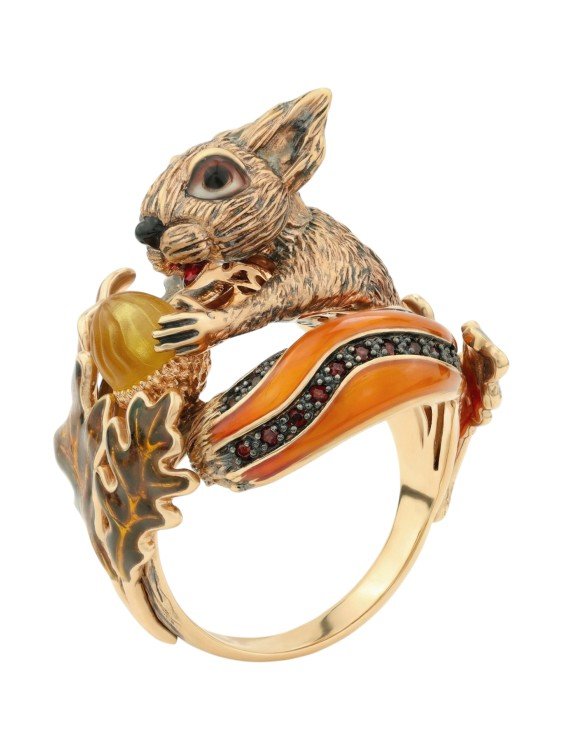 Кольцо из золота c эмалью, гранатом и янтарём