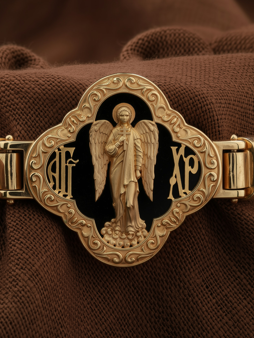 Браслет из золота c шнурком и ониксом