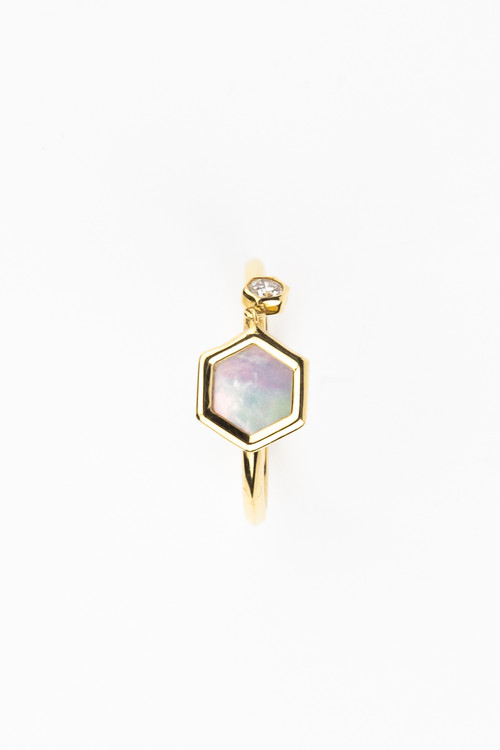 Кольцо из лимонного золота c бриллиантами и перламутром