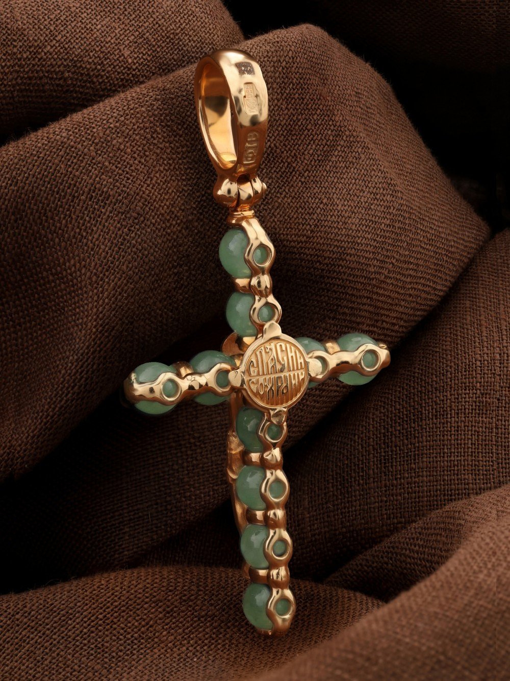 Крест из золота c нефритом