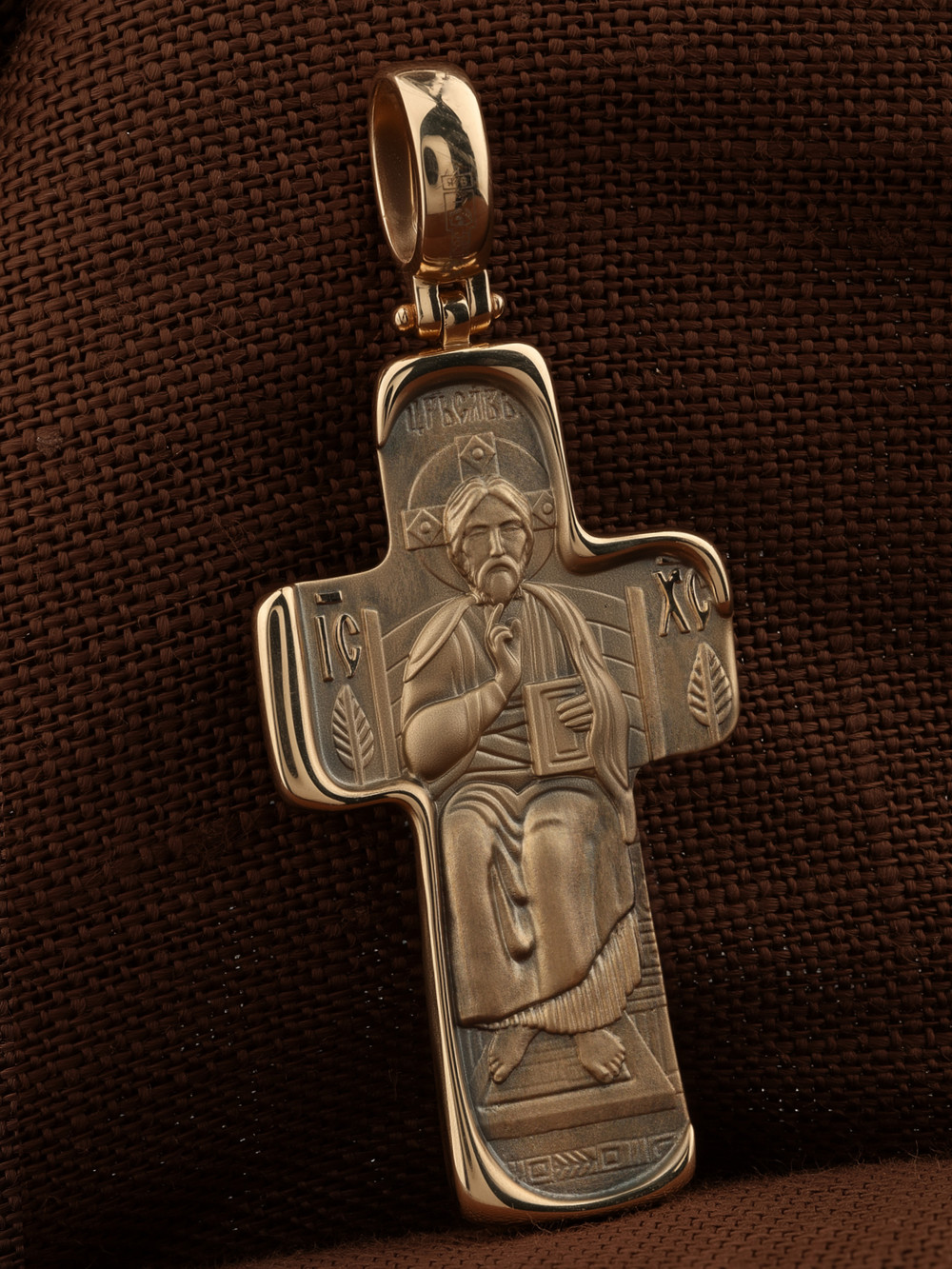 Крест из золота