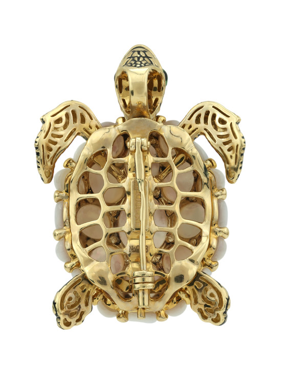 Брошь из лимонного золота c эмалью и перламутром