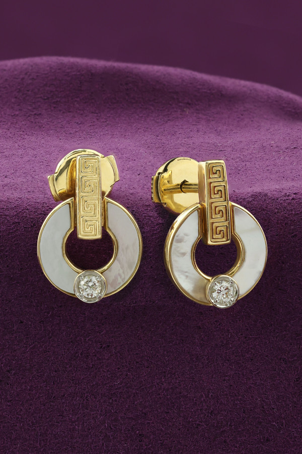 Серьги из лимонного золота c бриллиантами и перламутром