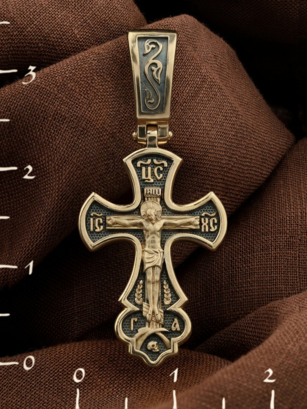 Крест из лимонного золота