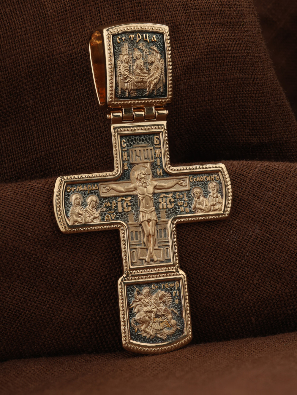 Крест из золота