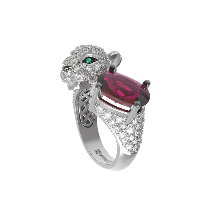 Кольцо из белого золота c бриллиантами, рубином и изумрудом
