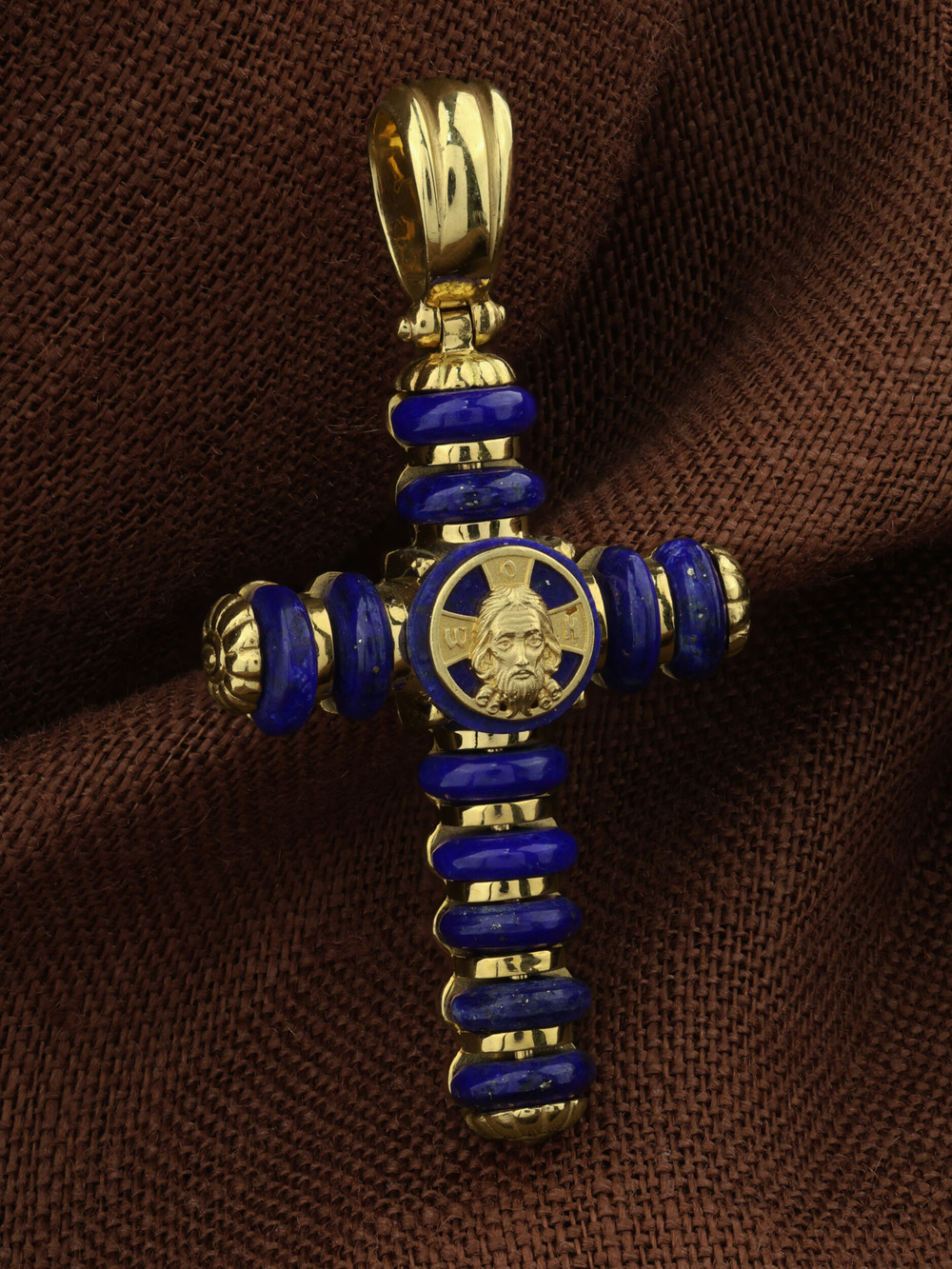 Крест из лимонного золота c лазуритом