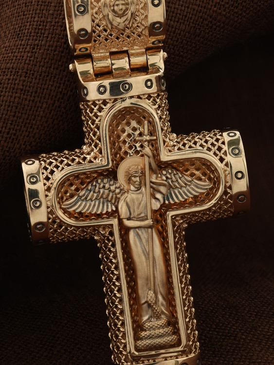 Крест из золота