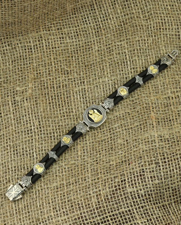 Браслет из серебра и золота c ониксом и шёлковым шнурком