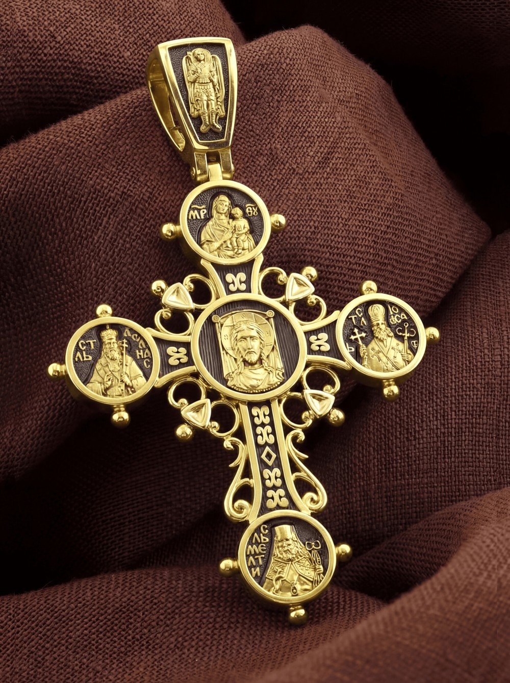 Крест из лимонного золота