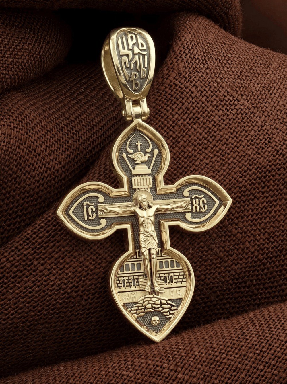 Крест из лимонного золота