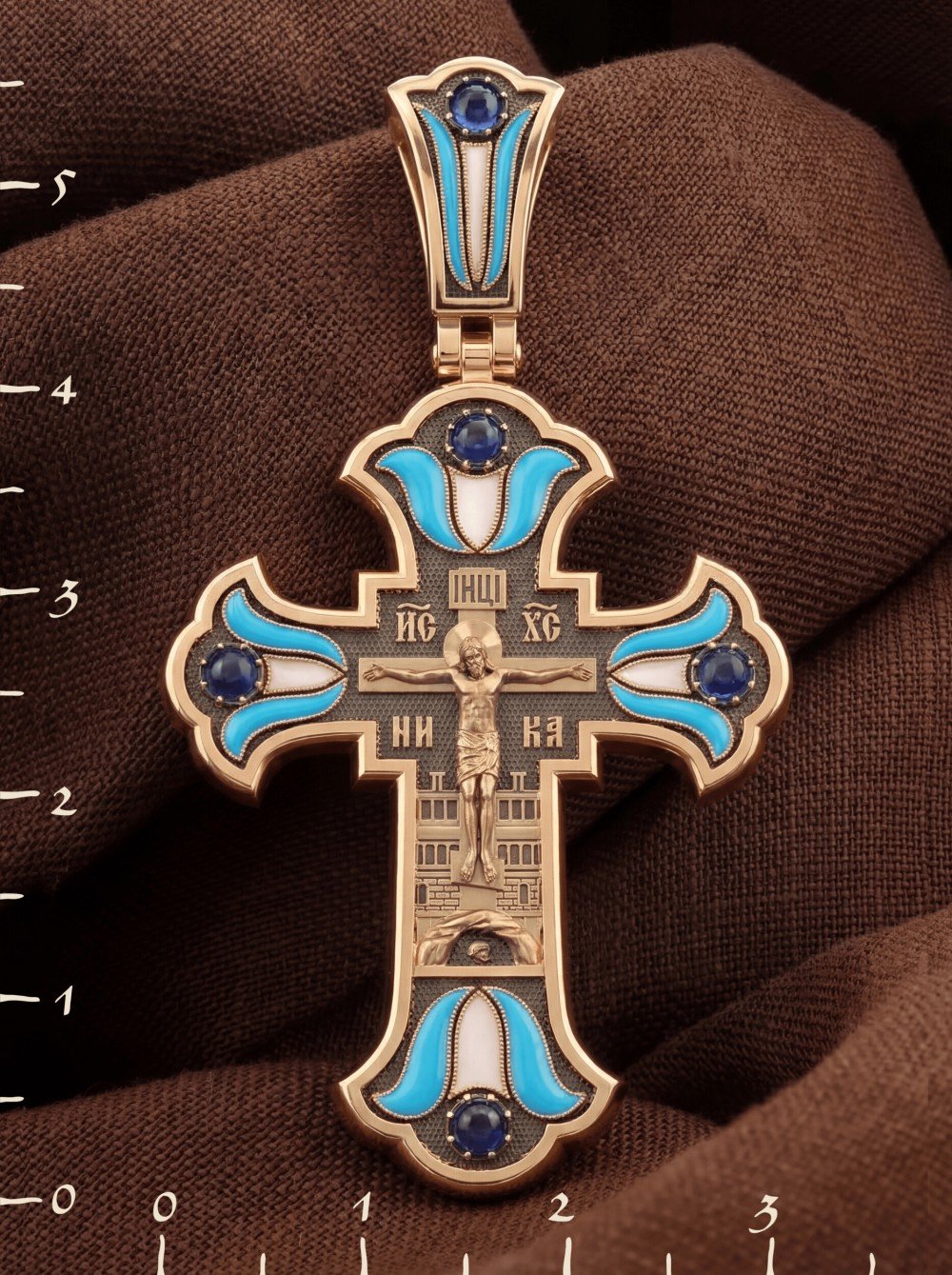 Крест из золота c эмалью и сапфиром