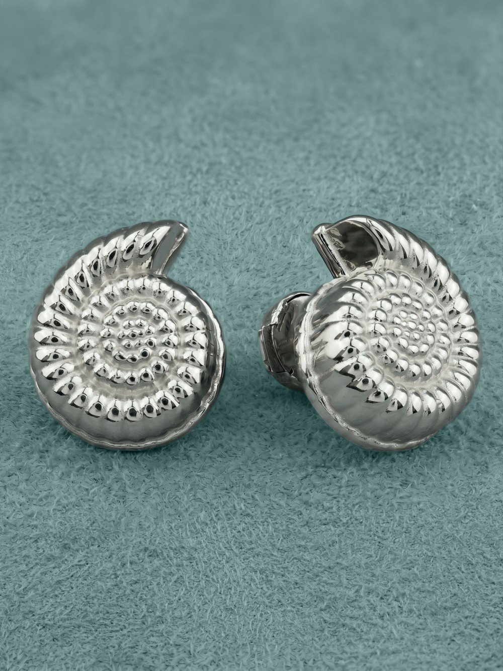 Серьги из белого золота