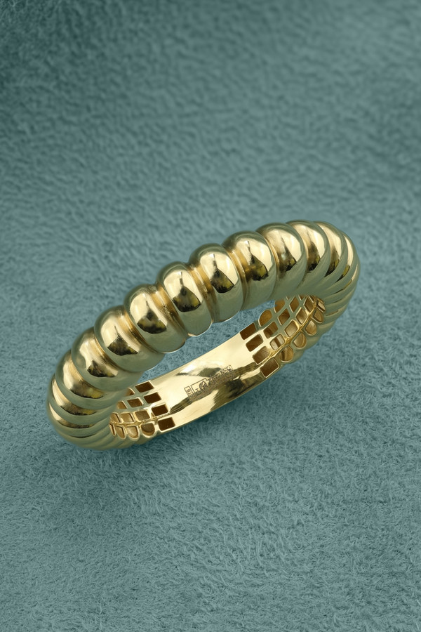 Кольцо из лимонного золота