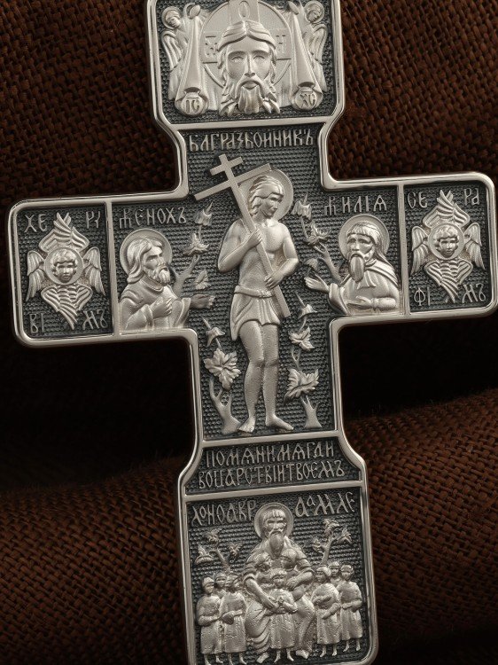 Крест из белого золота