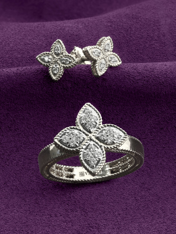 Серьги из белого золота c бриллиантами