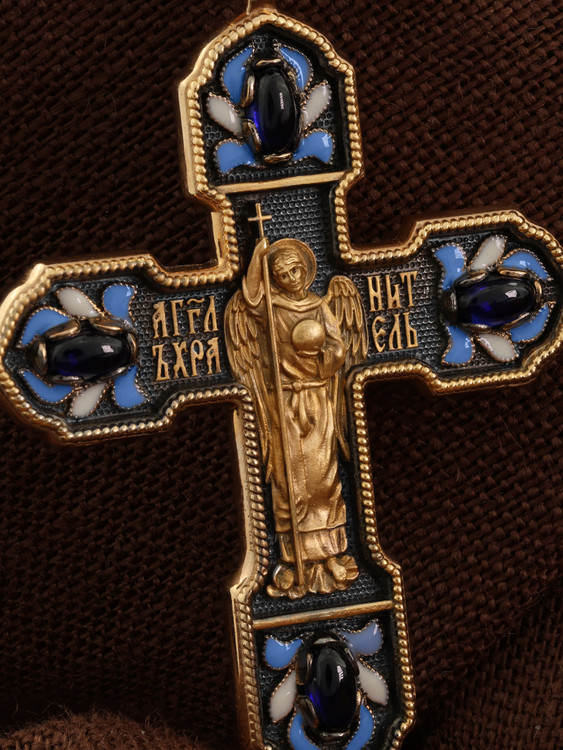 Крест из золота c эмалью и сапфиром