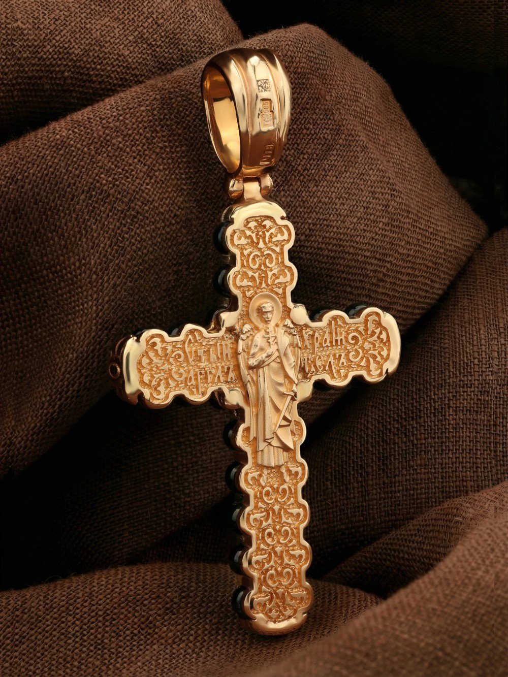 Крест из золота c ониксом