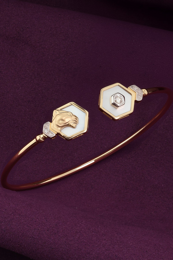 Браслет из золота c бриллиантами и перламутром