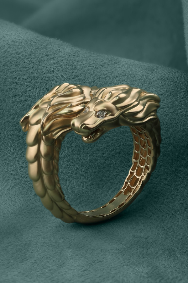 Кольцо из золота c бриллиантами