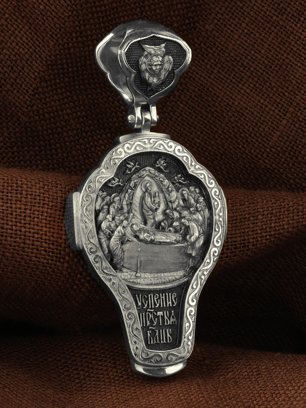 Крест из белого золота