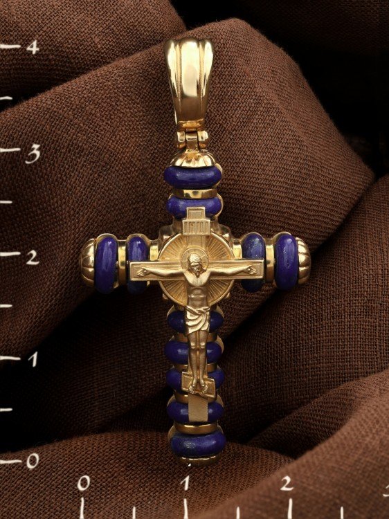 Крест из лимонного золота c лазуритом