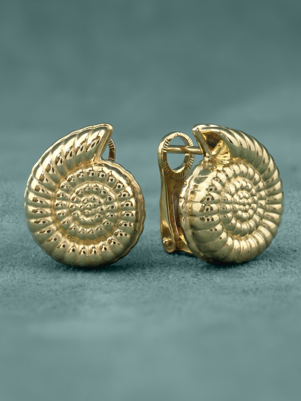 Серьги из лимонного золота