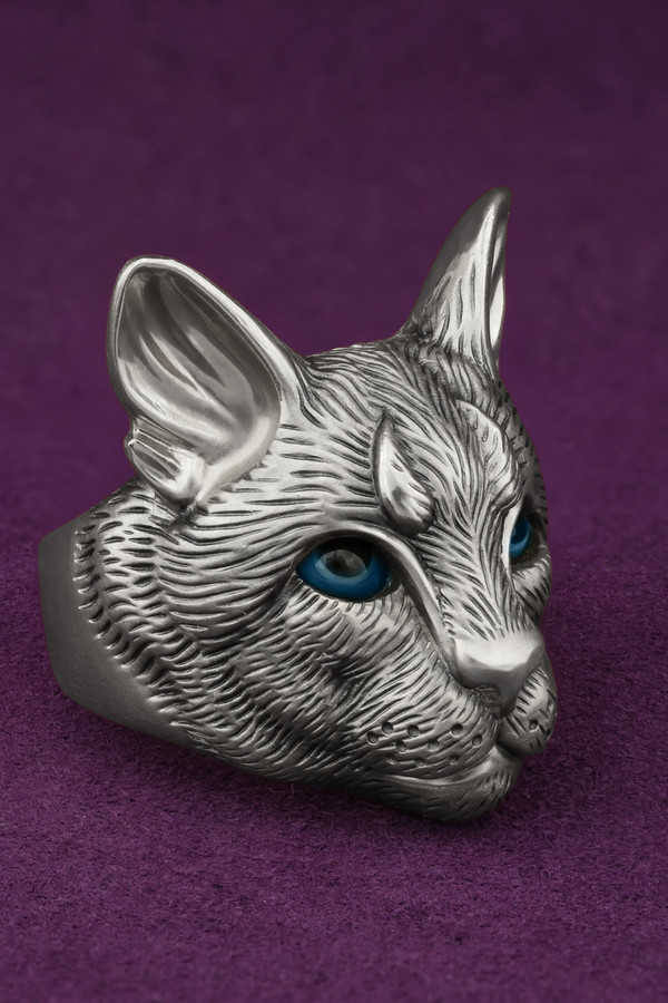 Кольцо из белого золота c эмалью